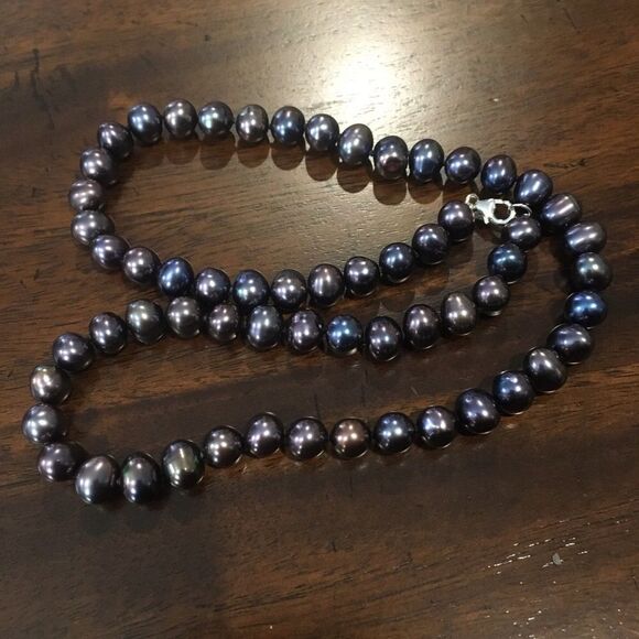 Peacock Pearl Necklace With Sterling Silver Clasp - Picture 3 of 13